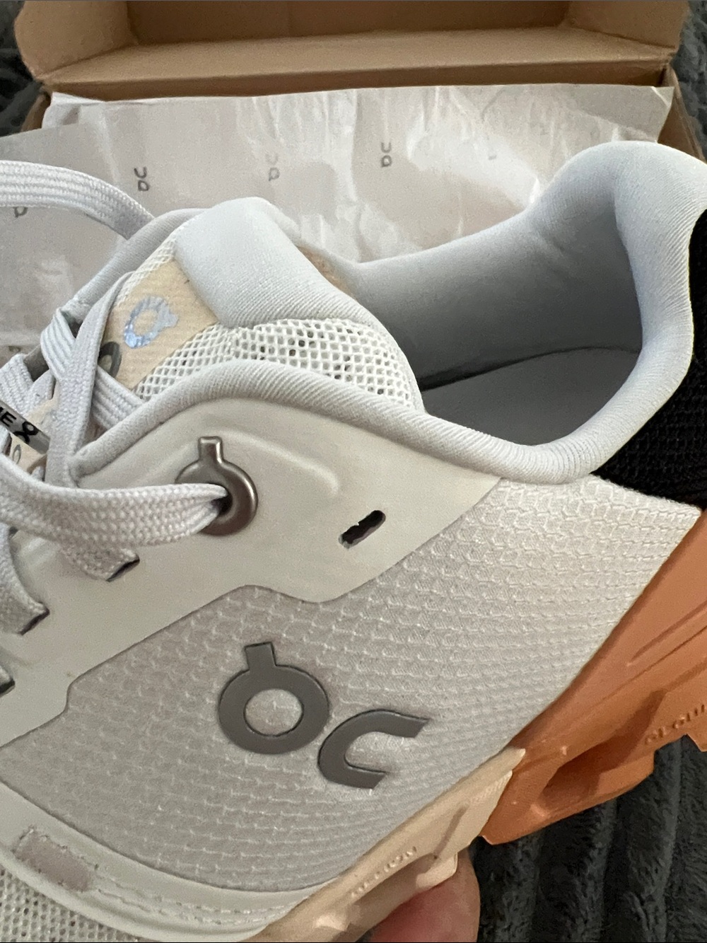 On Running Cloudflyer 4 White Copper Women’s Size 7.5 NWT Stability Shoes Rare - Picture 12 of 12